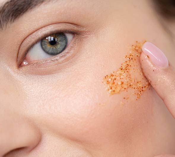 Cómo elegir tu exfoliante mecánico para el rostro