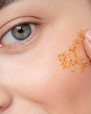 Cómo elegir tu exfoliante mecánico para el rostro