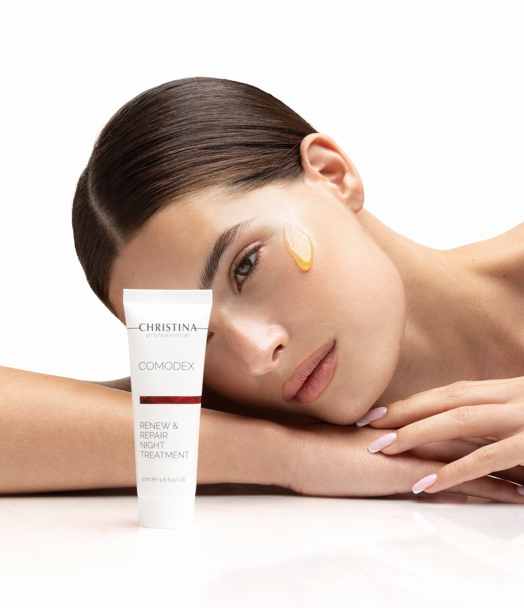 Serenidad cutánea: equilibrio perfecto entre pureza, renovación y calma