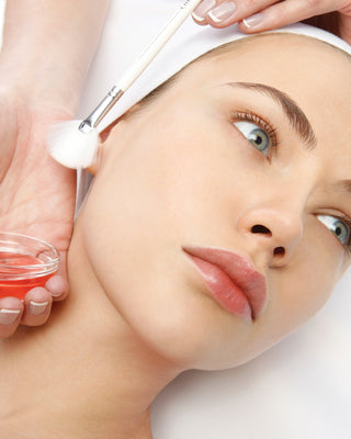 Ácidos tamponados y el compromiso Christina con la seguridad de tu piel